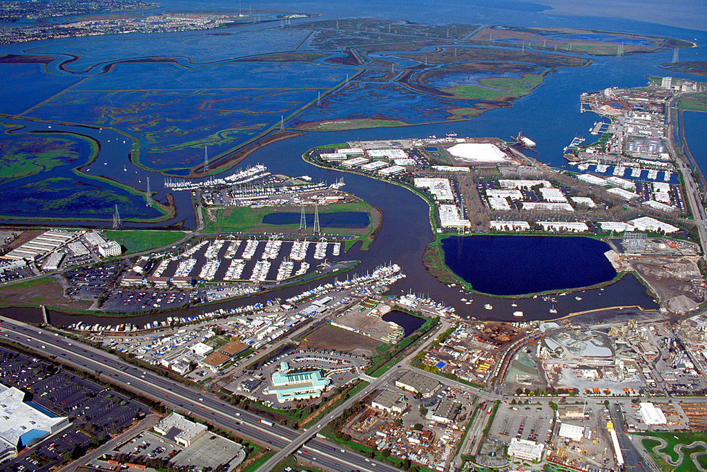 1024px-Redwood_City_port_aerial_view